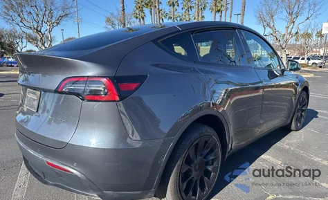 2022 Tesla Model Y from USA, damaged, VIN 7SAYGDEE0NF365509